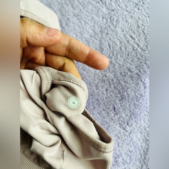 LULULEMON ATHLETICA Ebb To attain Sports Bra sz 4 Pink - Picture 6 of 7